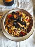 Pasta mista e ceci neri delle Murge con cozze e pomodorini