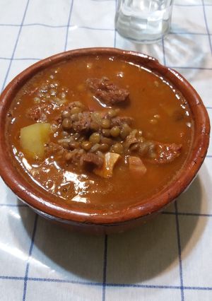 Una foto de Guiso de lentejas salteño