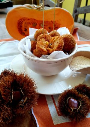 Foto di Polpettine zucca castagne e gorgonzola