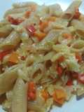 Fideos con vegetales y queso
