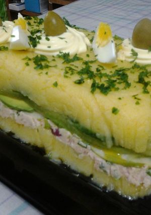 Una foto de Causa limeña