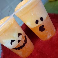 A picture of Fanta float.