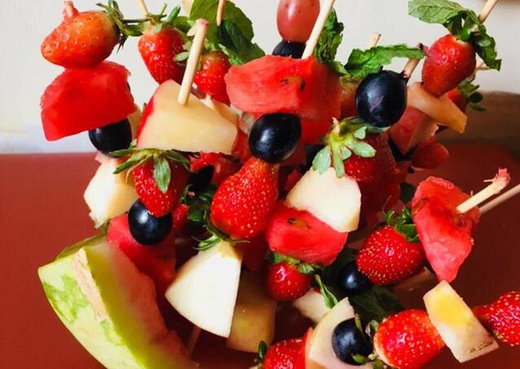 Edible fruit boat