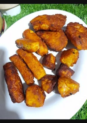 A picture of Homemade chicken nuggets,chunks,finger 🐔.