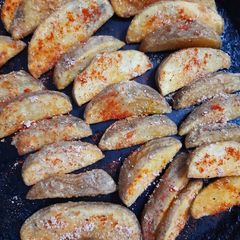 A picture of Mexican potato wedges.