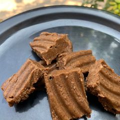 A picture of Oats peanut butter bars.