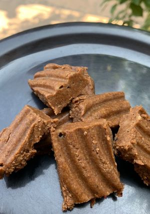 A picture of Oats peanut butter bars.