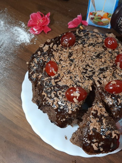 चॉकलेट केक (chocolate cake recipe in Hindi) रेसिपी मुख्य फोटो