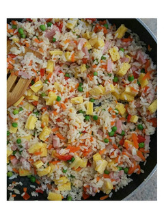 Una foto de Arroz de tres delicias