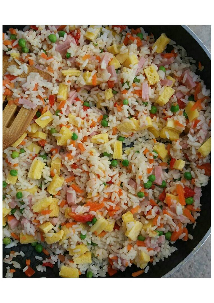 Una foto de Arroz de tres delicias