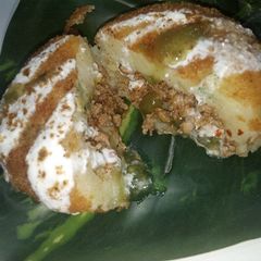 A picture of Mince stuffed potato balls.