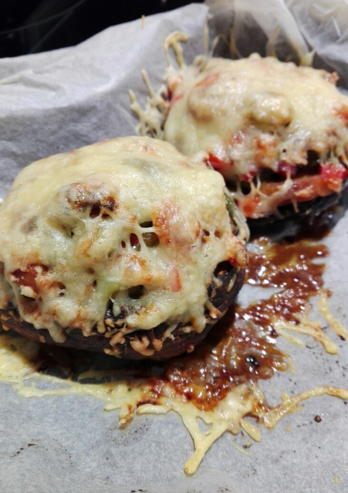 Una foto de Portobellos marinados rellenos