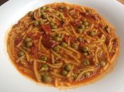 Una foto de fideos con atun