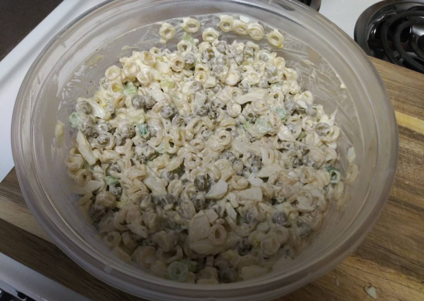 salad with peas