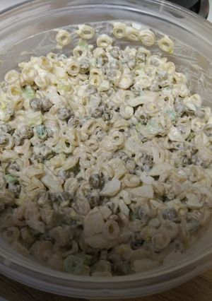 A picture of Pea salad.