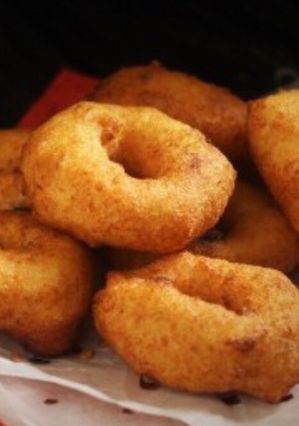 A picture of Methu vada || ulundhu vada.