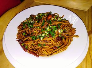 Una foto de ESPAGUETTIS 🍲Al mejor estilo Oriental...!