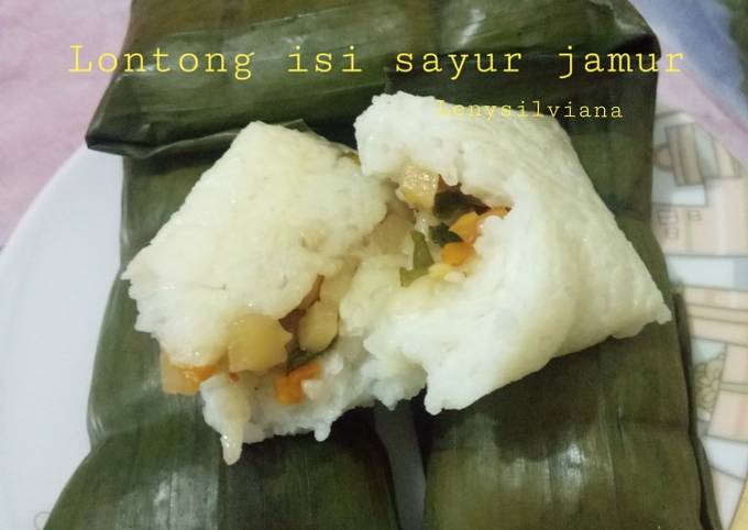 Lontong isi sayur jamur