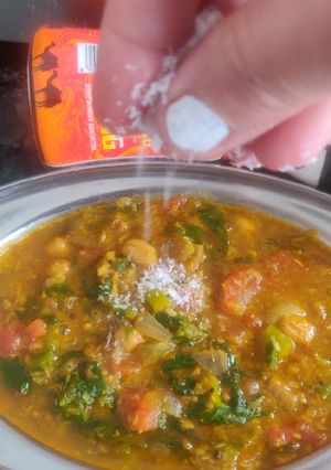 મઠ પાલક દાળ ભાજી (Moth Palak Dal Bhaji Recipe In Gujarati) રેસીપી મુખ્ય ફોટો