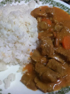 Una foto de Carne en salsa con setas y arroz