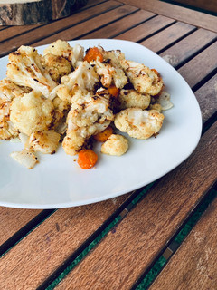 Una foto de Guarnición: coliflor con especias