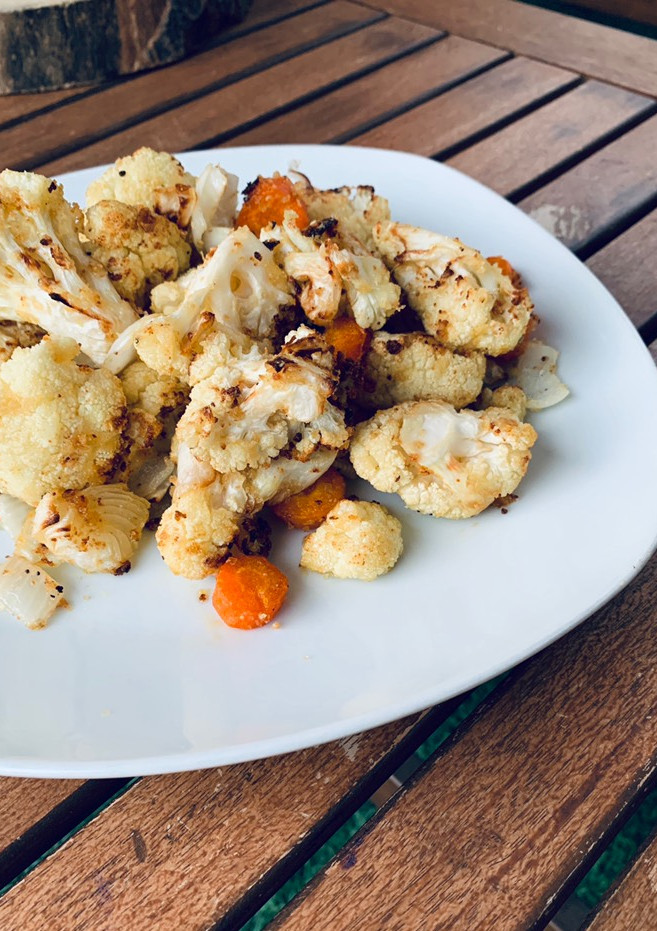 Una foto de Guarnición: coliflor con especias