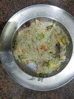 சிக்கன் ஃப்ரைட் ரைஸ்(chicken fried rice recipe in tamil) செய்முறை முக்கிய புகைப்படம்