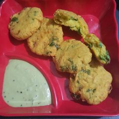 A picture of Vadai(masala vada).