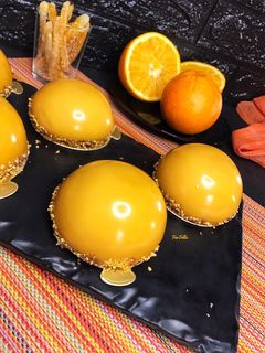 صورة لوصفة موس الشوكولاتة بالبرتقال والصوص اللامع 🍊