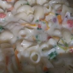 A picture of Veggie cheese macaroni.