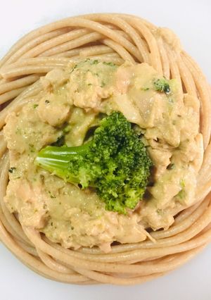 A picture of Creamy Herb-Garlic Tuna & Broccoli Pasta.