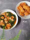 Set Menu (Tumis Kangkung Bakso, Tempe Goreng Ketumbar)
