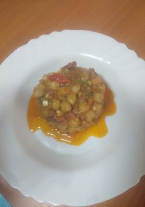 Una foto de Ropa vieja de fogonero con habichuelas