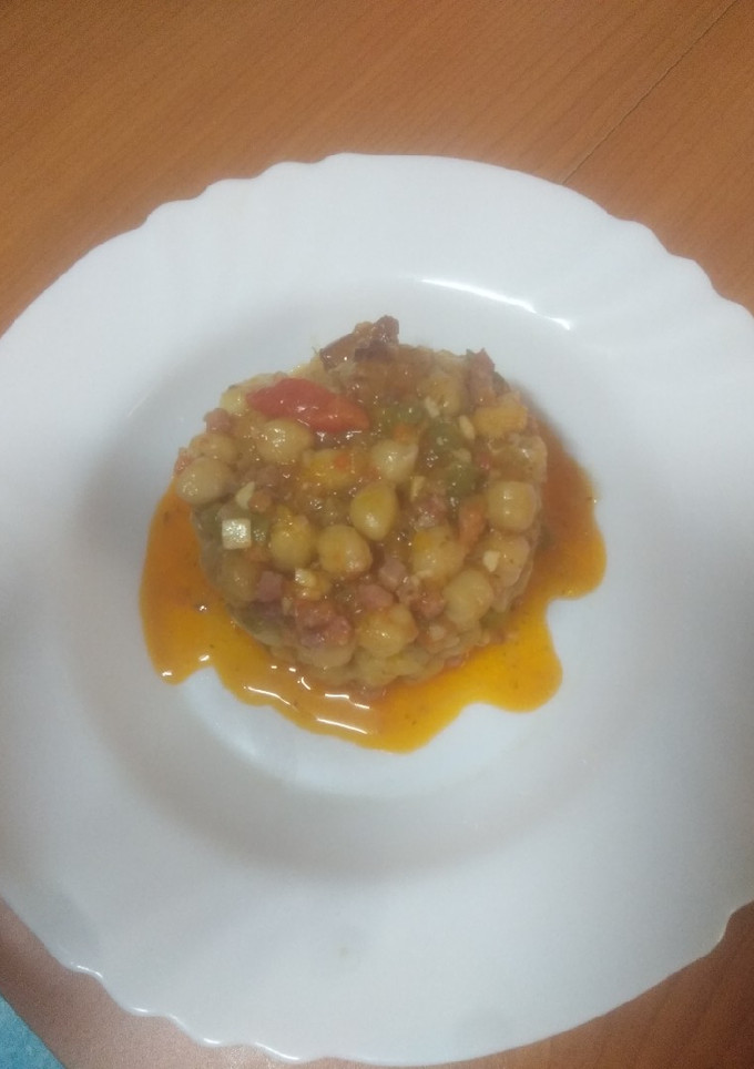 Una foto de Ropa vieja de fogonero con habichuelas