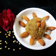 A picture of Moong dal halwa.