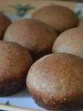 Bollitos de harina integral con queso y cantimpalo