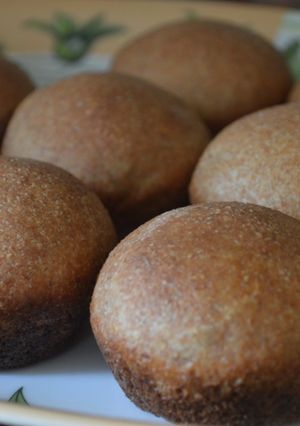 Una foto de Bollitos de harina integral con queso y cantimpalo