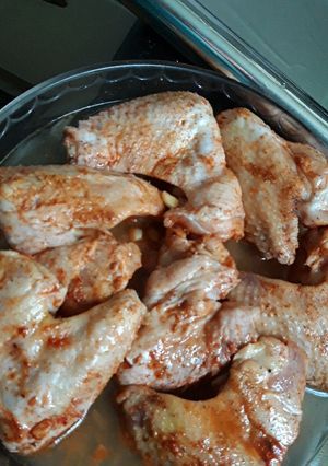 Une photo de Les ailes de poulet marinées au four