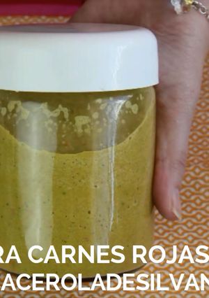 Una foto de Adobo para marinar carnes rojas y blancas