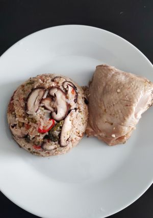 Gambar Chicken and Mushroom Rice Cooker