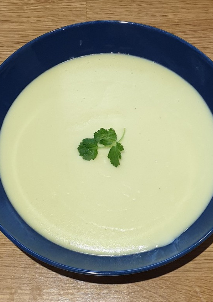 Una foto de Crema de calabacín y quesitos