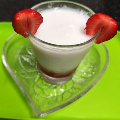 A picture of Renowned Korean Strawberry 🍓 🍓 🍓 Milk (Sugar - Free Winter Drink).