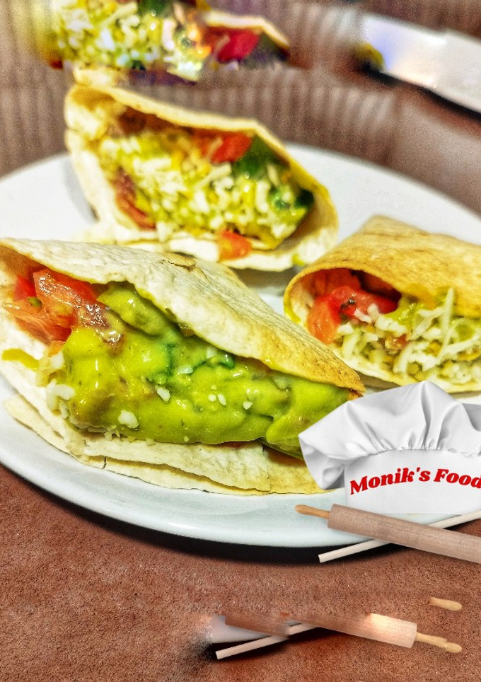 Una foto de Conitos de pollo y guacamole