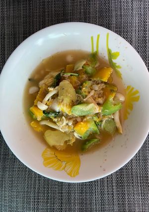 รูปของ แกงเลียงผักรวม (Thai spicy mixed vegetable soup)