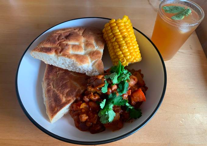How to Make Ultimate Five bean chilli with corn on the cob and flatbread