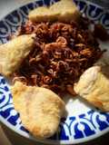 Supremas de merluza con noodles de batata morada y bonito (en airfryer)