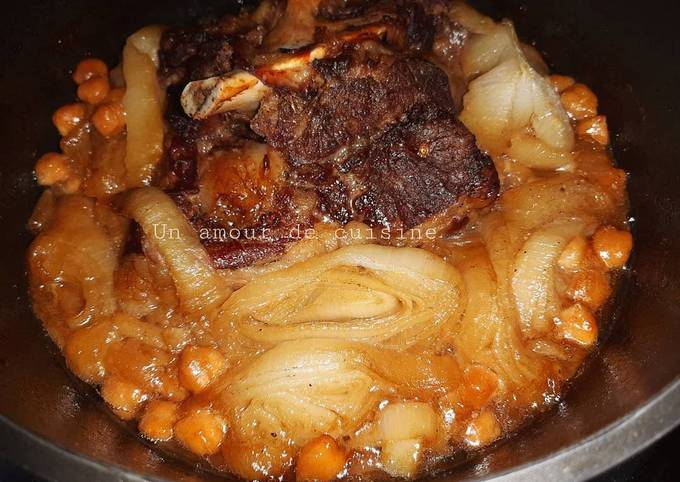 Tajine d'agneau aux oignons 🍴