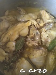 Una foto de Pollo guisado con pimiento y cebolla