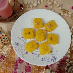 A picture of Kesari kalakand.