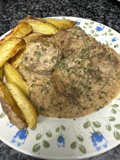 Una foto de 519. Albóndigas en salsa de almendras (principal carne)